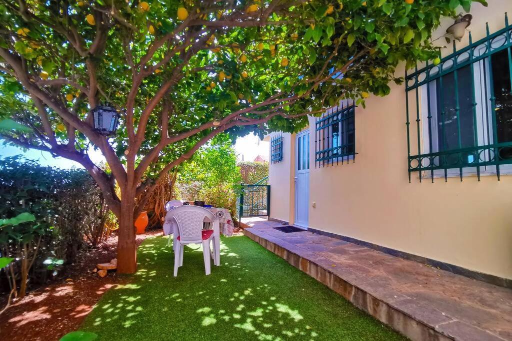 Cosy Guest House With Private Yard Saronida Экстерьер фото