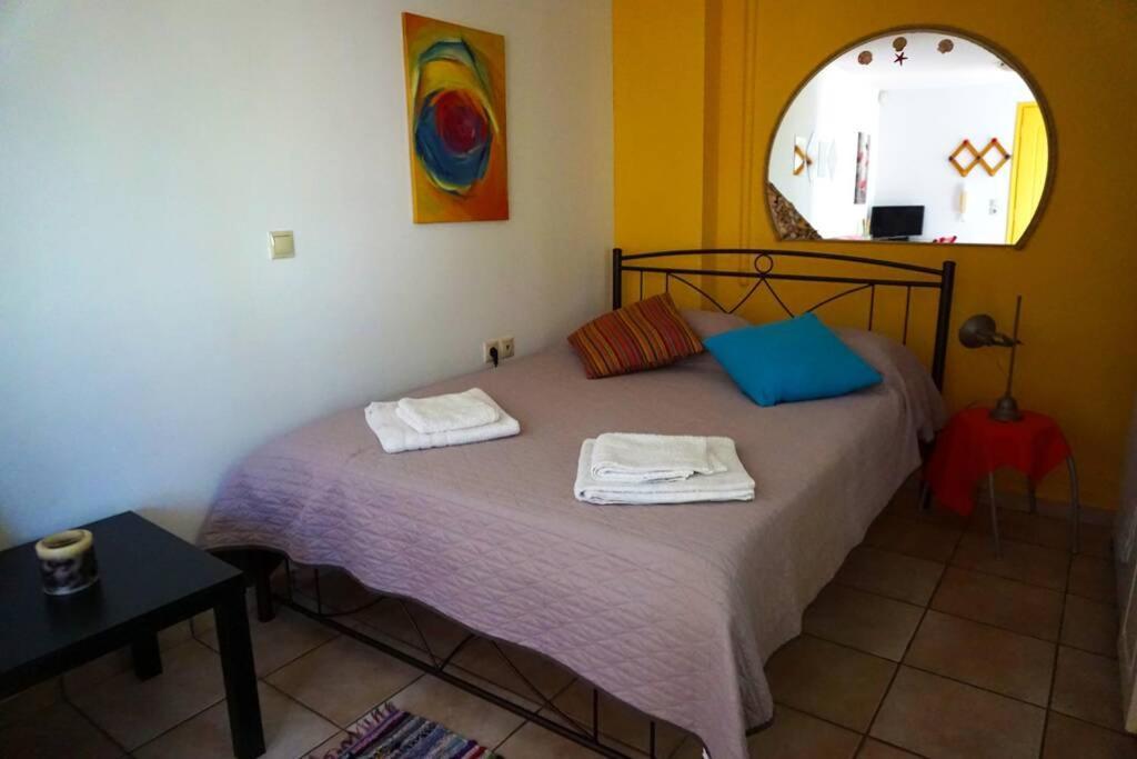 Cosy Guest House With Private Yard Saronida Экстерьер фото