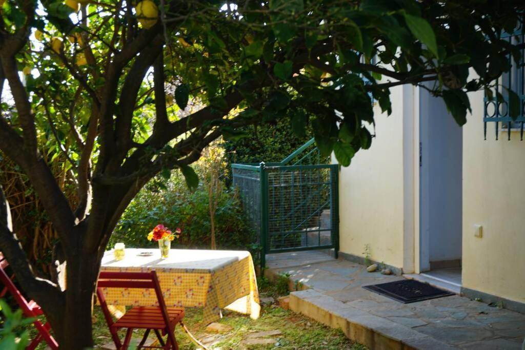 Cosy Guest House With Private Yard Saronida Экстерьер фото