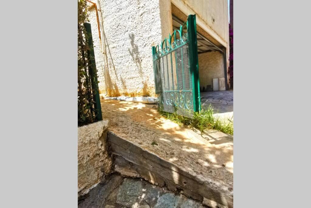 Cosy Guest House With Private Yard Saronida Экстерьер фото