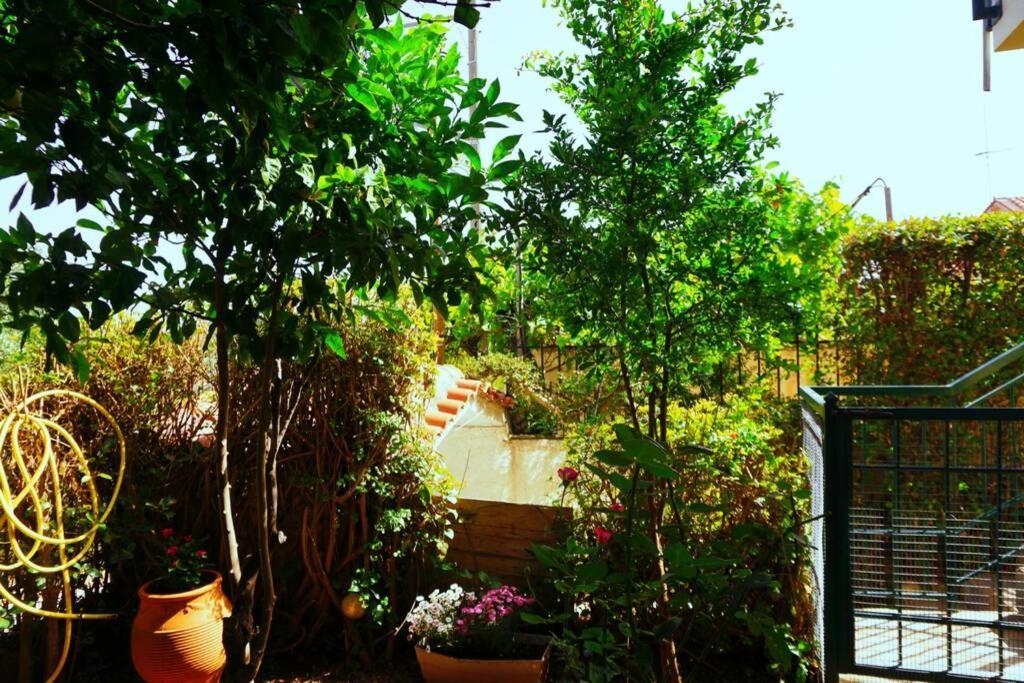 Cosy Guest House With Private Yard Saronida Экстерьер фото